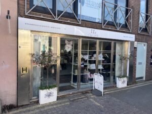 19A Heathmans Road Offices/Showroom To Let 2204 sq ft